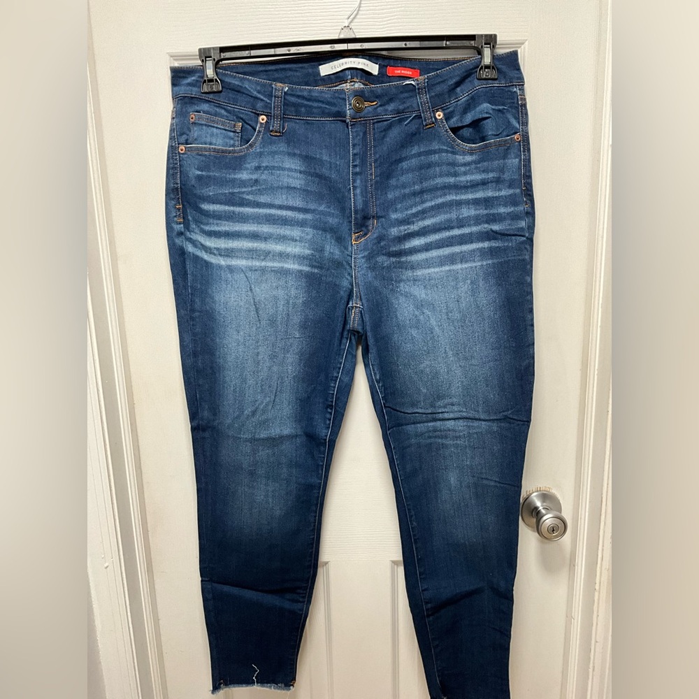 Celebrity Pink Dark Wash Jeans Plus Size 18, Inseam 26.5”